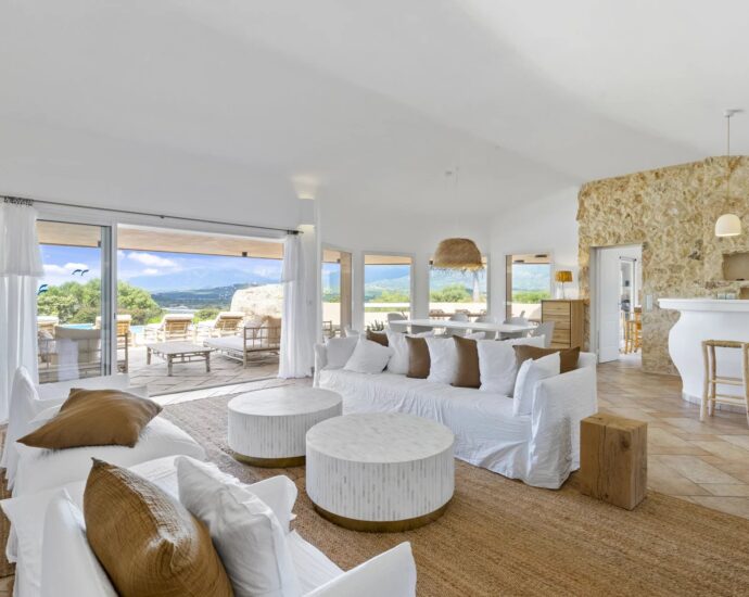 RL285 – Porto-Vecchio, Domaine de Cala Rossa, villa 5 chambres, piscine et plage à pied