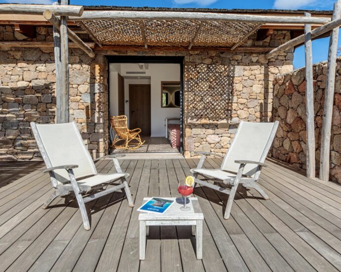 Cala Rossa beach, 5 rooms, pool, right on the water, RL351 Alzu di Cala Rossa