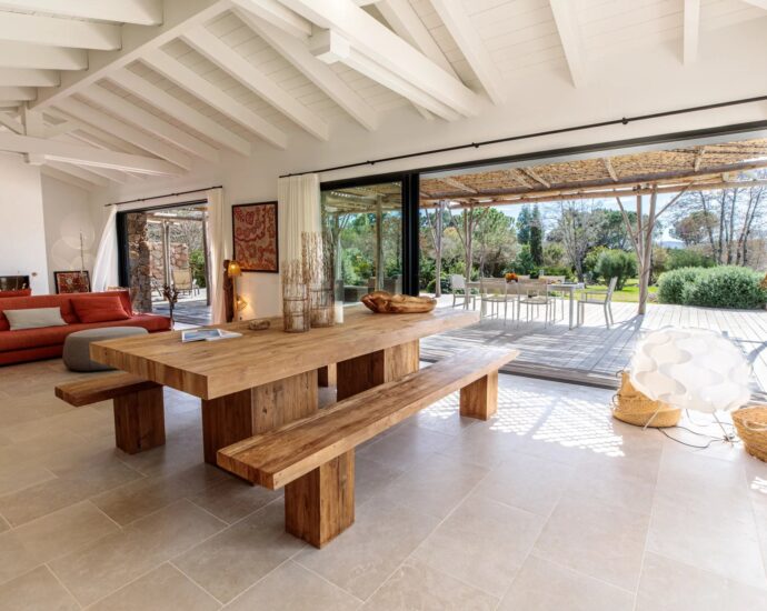 Cala Rossa beach, 5 rooms, pool, right on the water, RL351 Alzu di Cala Rossa