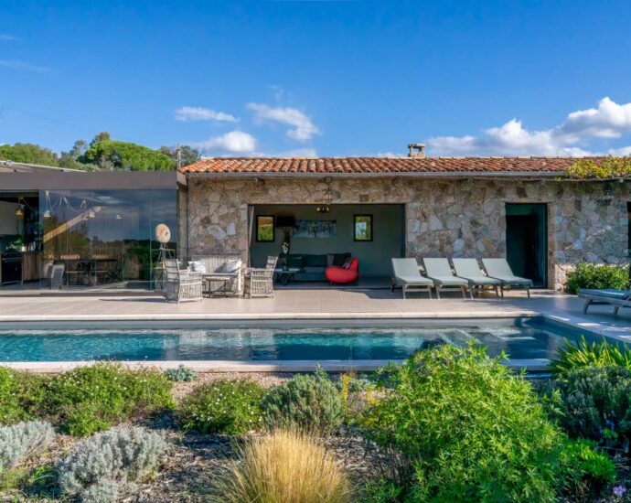 Porticcio, Rive Sud, Villa,  Piscine, 3 Chambres, Proche centre ville et plage, Vue mer