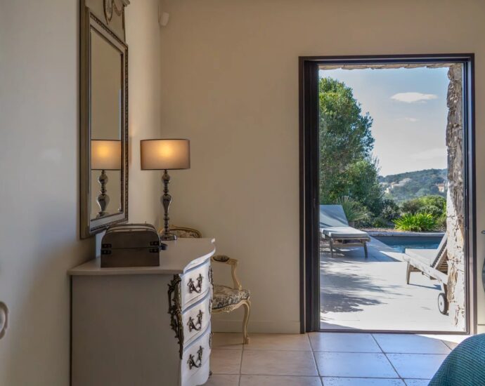 Porticcio, Rive Sud, Villa,  Piscine, 3 Chambres, Proche centre ville et plage, Vue mer