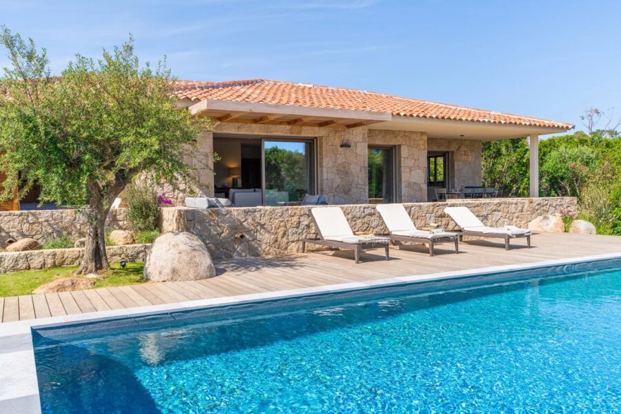 Punta d’Arasu private estate, 3-bedroom villa, near beach
