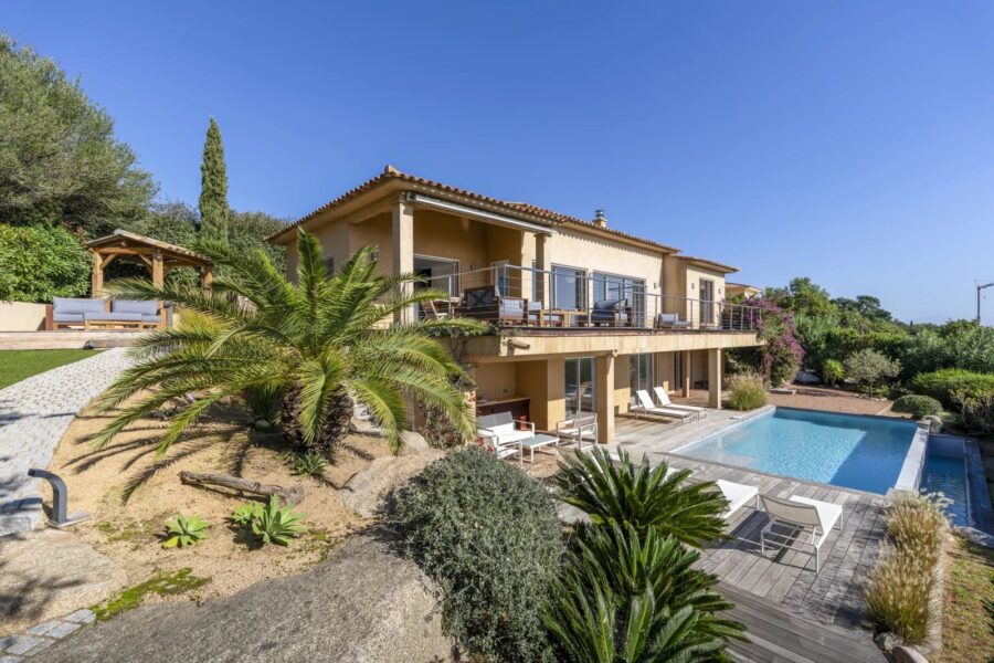 Porto -Vecchio, Arasu, Cirindinu, villa 3 chambres, piscine, vue mer panoramique, proche plage