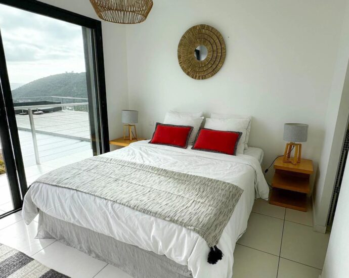 Exclusivité, Tarco, Villa vue mer,  8 chambres, piscine chauffée, salle de sport, proche plage