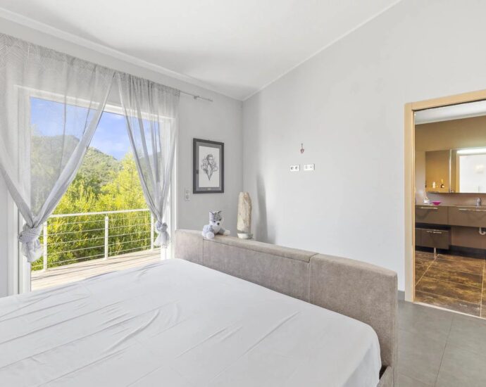 Favone, Villa, Vue montagne, 4 chambres, piscine,