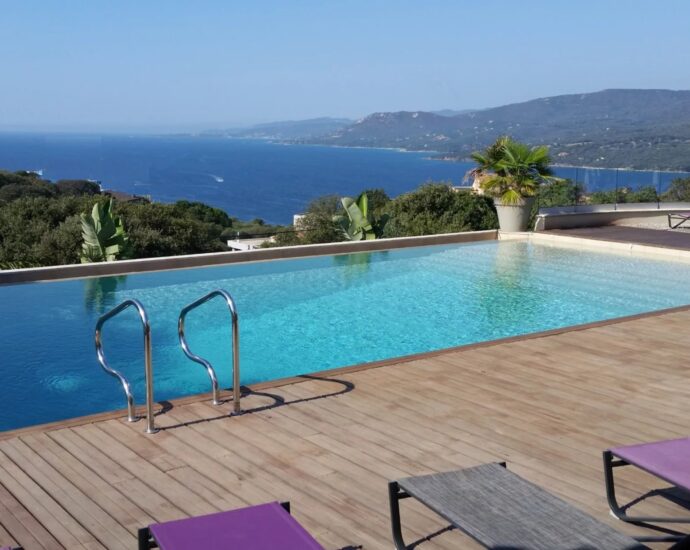 Propriano, villa 5 chambres, piscine et vue mer