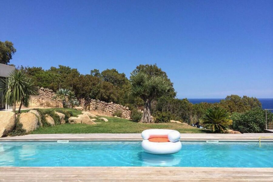 Exclusive listing, Tarco, Sea view, Villa, 8 bedrooms, heated swimming pool, fitness room, close to the beach