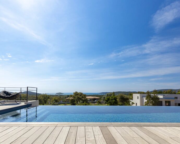 Porto-vecchio, villa 4 chambres, 1 dortoir enfants, piscine, vue mer, Villa Saviu