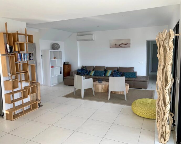 Exclusivité, Tarco, Villa vue mer,  8 chambres, piscine chauffée, salle de sport, proche plage