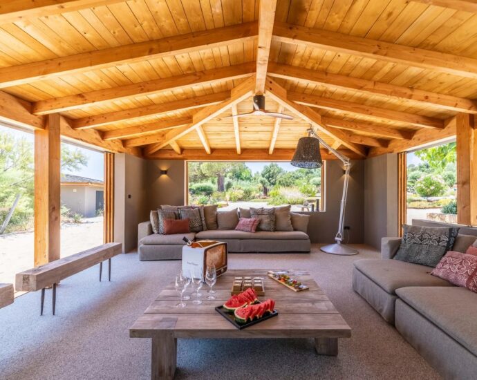 Caramontino, 6 chambres, piscine, pied dans l’eau