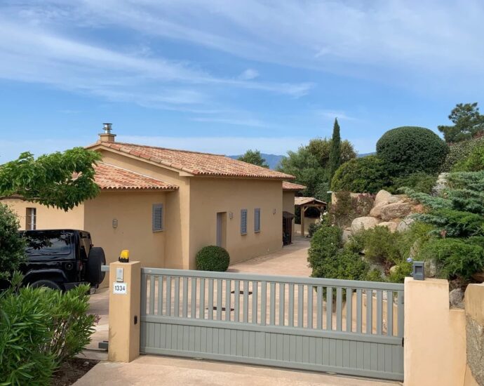 Porto -Vecchio, Arasu, Cirindinu, villa 3 chambres, piscine, vue mer panoramique, proche plage