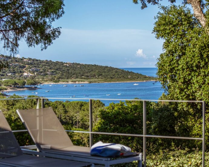 Pinarello, Villa 5 chambres, piscine, vue mer et montagnes