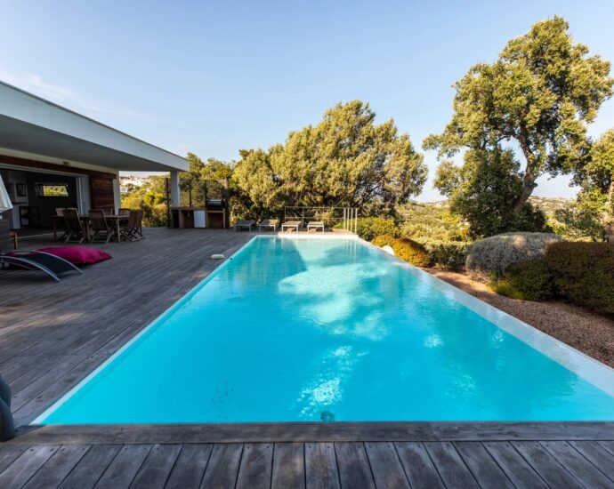 Pinarello, Villa 5 chambres, piscine, vue mer et montagnes