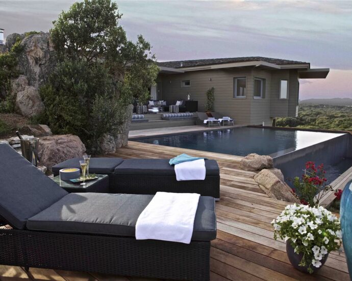 Bonifacio, Sperone, 5 bedroom villa, sea view, swimming pool