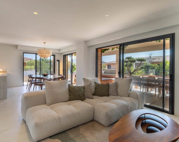 Lecci, appartement 3 chambres, terrasse, vue montagnes, proche plages Saint-Cyprien et Cala Rossa