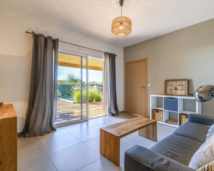 Porto -Vecchio, Arasu, Cirindinu, villa 3 chambres, piscine, vue mer panoramique, proche plage