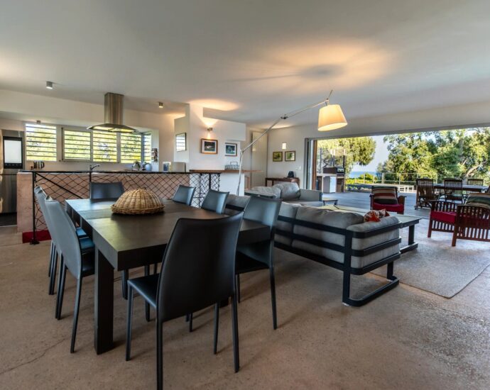 Pinarello, Villa 5 chambres, piscine, vue mer et montagnes