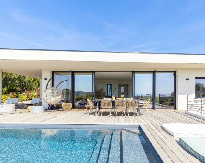 Porto-vecchio, villa 4 chambres, 1 dortoir enfants, piscine, vue mer, Villa Saviu
