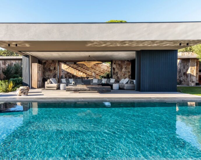 Caramontino, 6 chambres, piscine, pied dans l’eau