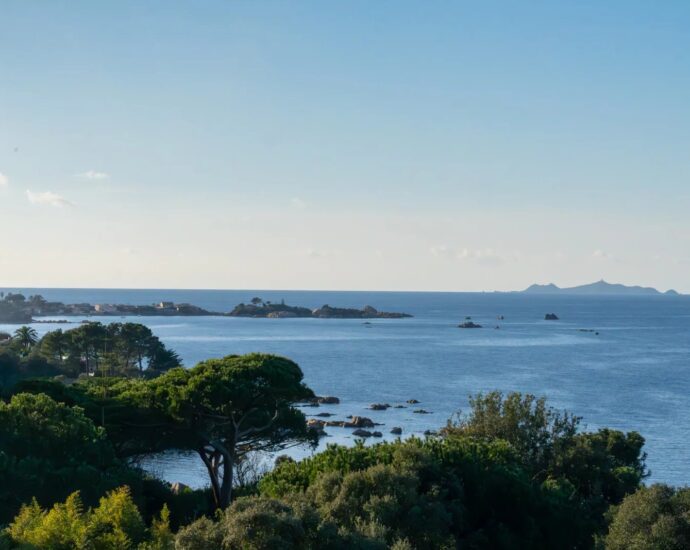 PENTHOUSE d’exception, Pietrosella, 3 chambres, vue panoramique mer, plage à pied