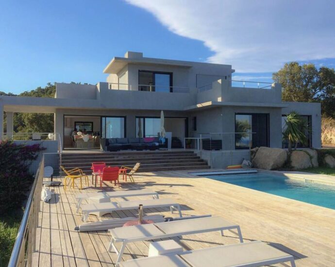 Exclusivité, Tarco, Villa vue mer,  8 chambres, piscine chauffée, salle de sport, proche plage