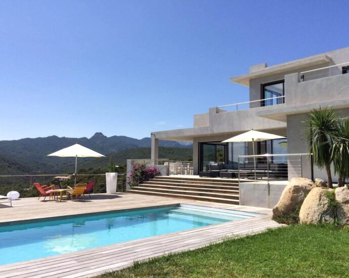 Exclusivité, Tarco, Villa vue mer,  8 chambres, piscine chauffée, salle de sport, proche plage