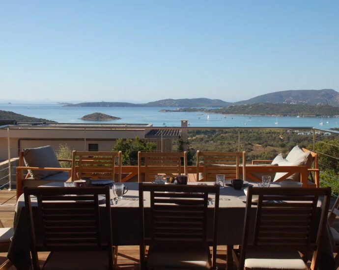 Porto -Vecchio, Arasu, Cirindinu, villa 3 chambres, piscine, vue mer panoramique, proche plage