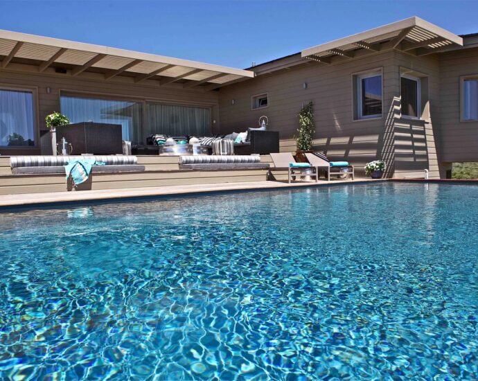 Bonifacio, Sperone, 5 bedroom villa, sea view, swimming pool
