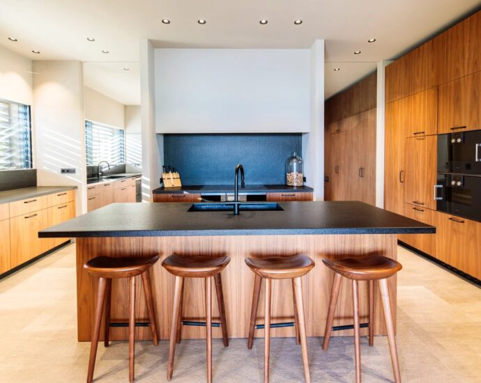 Caramontino, 6 chambres, piscine, pied dans l’eau