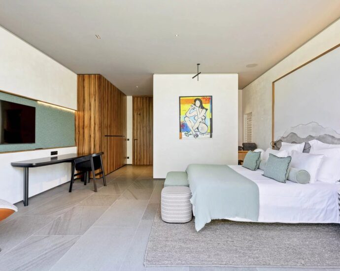 Arinella, 7 bedroom villa, waterfront, RL313 Benguerra