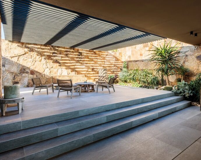 Caramontino, 6 chambres, piscine, pied dans l’eau