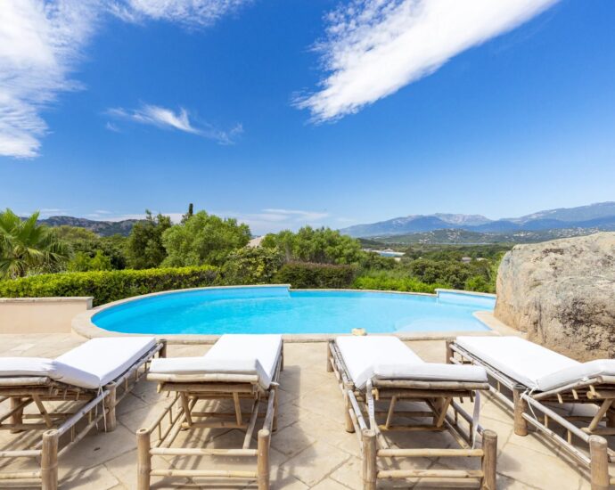 RL285 – Porto-Vecchio, Domaine de Cala Rossa, villa 5 chambres, piscine et plage à pied