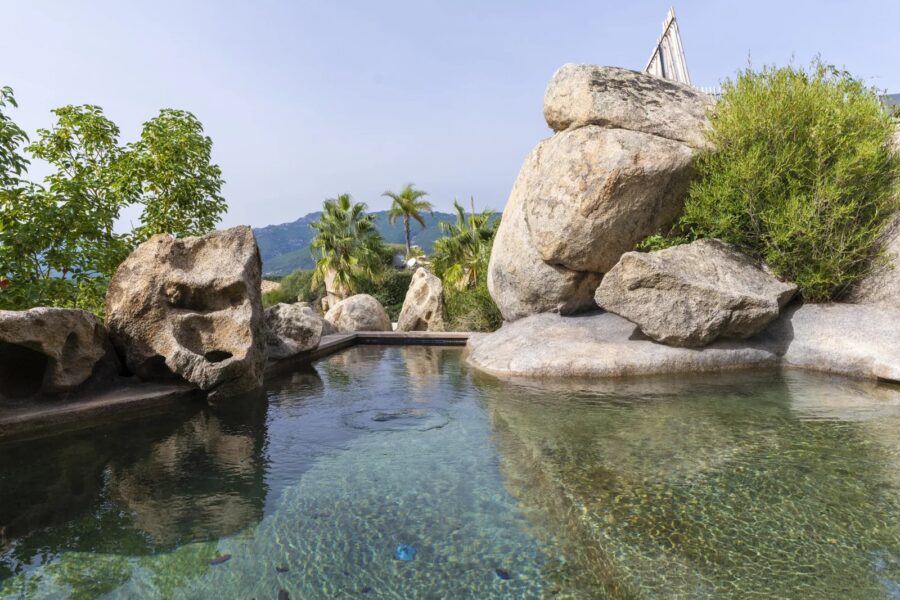 Lecci, Villa d’architecte, 4 chambres, piscine, vue dégagée, proche de la plage de Saint-Cyprien