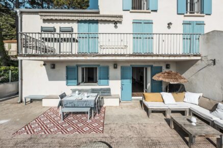 Lavasina, Appartement pied dans l’eau, terrasse, vue mer panoramique, plage à pied Lavasina, Appartement pied dans l’eau, terrasse, vue mer panoramique, plage à pied