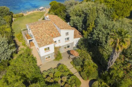 Porticcio, Rive Sud d’Ajaccio, Villa pieds dans l’eau, 5 Chambres, vue mer panoramique, accès plage à pied