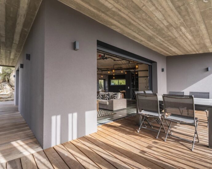 Lecci, Villa d’architecte, 4 chambres, piscine, vue dégagée, proche de la plage de Saint-Cyprien