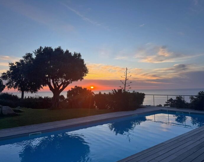 Exclusivité, Tarco, Villa vue mer,  8 chambres, piscine chauffée, salle de sport, proche plage
