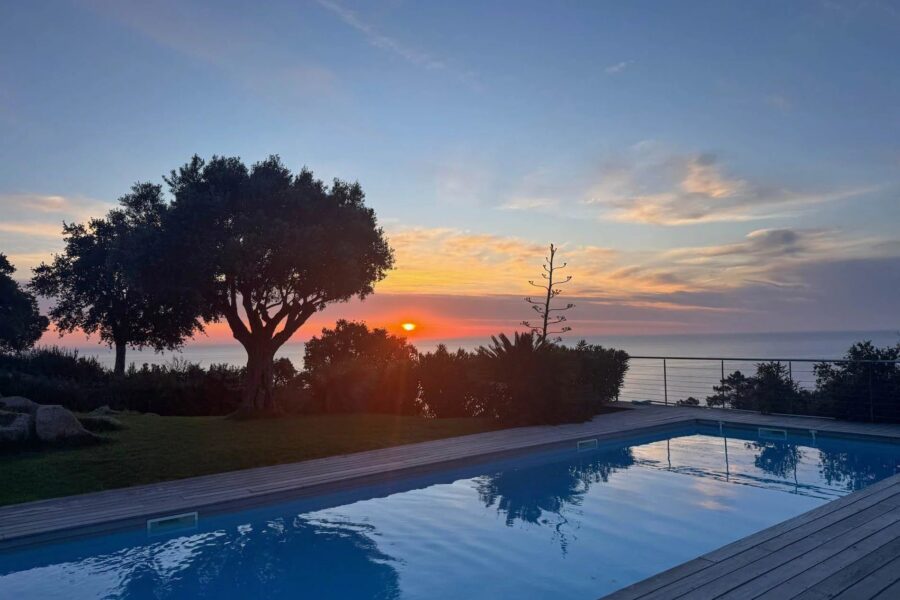 Exclusivité, Tarco, Villa vue mer,  8 chambres, piscine chauffée, salle de sport, proche plage