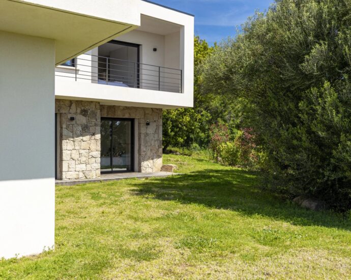 Porto-vecchio, villa 4 chambres, 1 dortoir enfants, piscine, vue mer, Villa Saviu