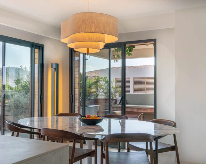 Lecci, appartement 3 chambres, terrasse, vue montagnes, proche plages Saint-Cyprien et Cala Rossa