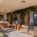 Lecci, appartement 3 chambres, terrasse, vue montagnes, proche plages Saint-Cyprien et Cala Rossa