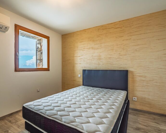 Pigna, Sant Antonino, Shepherd-style villa, 3 bedrooms, panoramic sea and mountain views