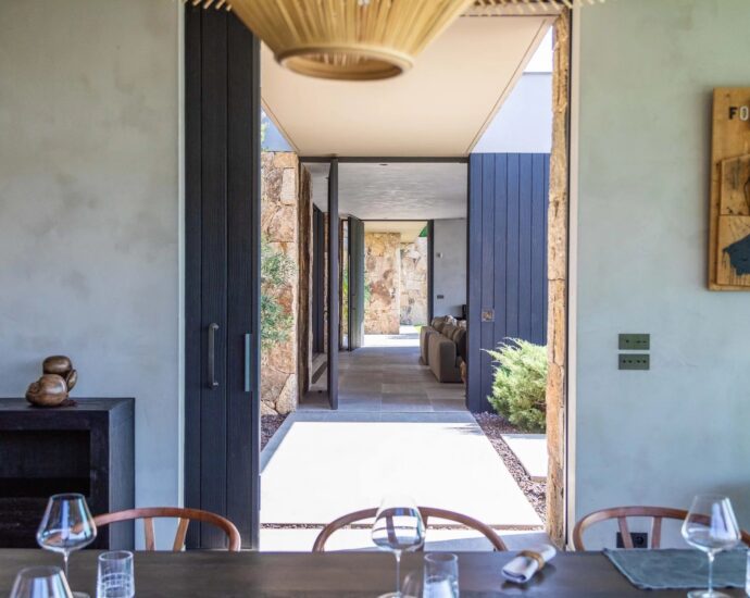 Caramontino, 6 chambres, piscine, pied dans l’eau