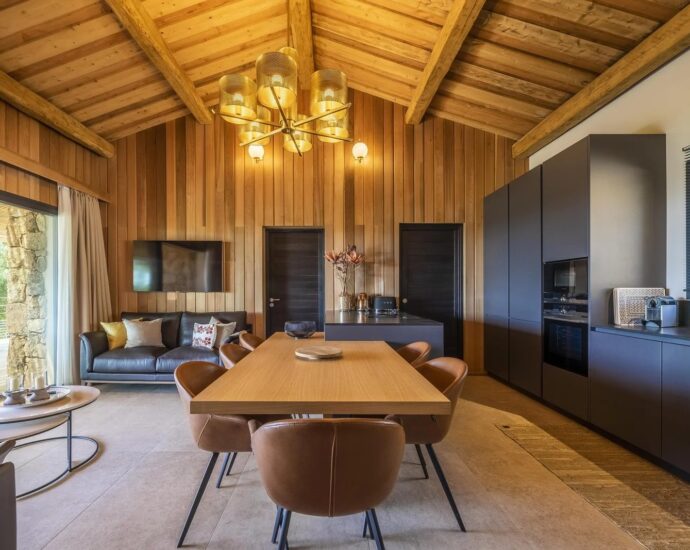 Villa 9 chambres, Arasu, Saint-Cyprien, piscine, vue mer, plage à pied, RL363 Villa Terra di Corsica