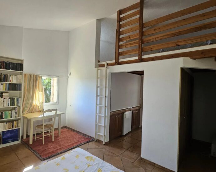 Sainte-Lucie de Porto-vecchio, Cavallone, architect-designed villa, 4 bedrooms, pool, sauna, panoramic sea view, close to the beach