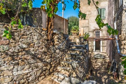 Exclusivity, Balagne, Occhiatana, Manor House to Renovate, 12 Rooms, Outbuilding, Mountain Views, Close to L’Île-Rousse and the Beaches