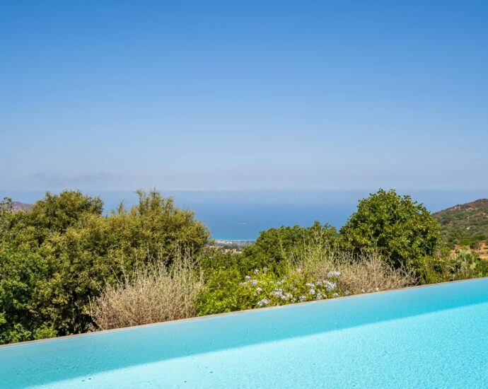 Sant’Antonino, villa type bergerie, 3 chambres, piscine, vue mer