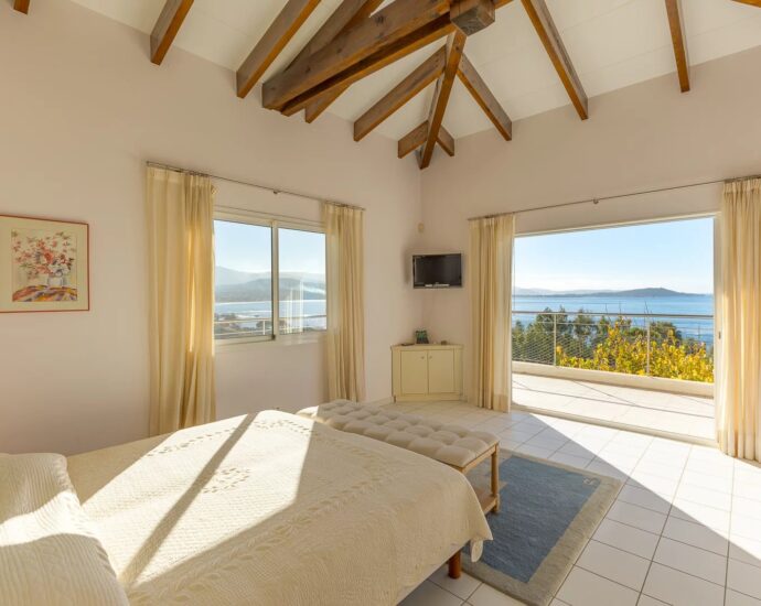 South Shore of Ajaccio, Exclusive Listing, Villa, 5 Bedrooms, Swimming Pool, Seafront, Walking Distance to the Beach