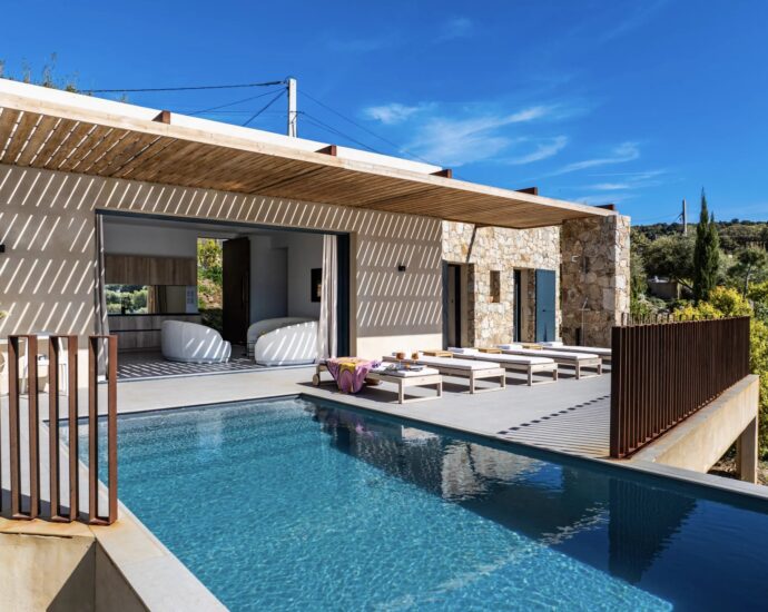 Santa-Reparata Di Balagna, 4 rooms, swimming pool, panoramic view of lake and mountains