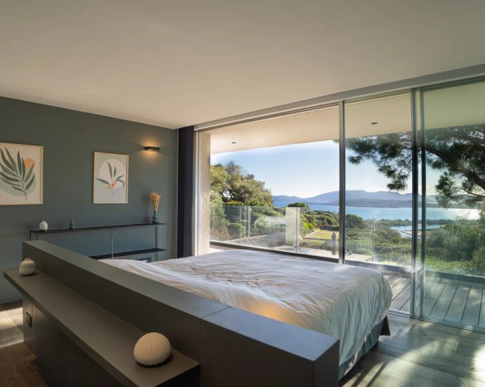 Porto Vecchio, Arasu, Villa 6 chambres,  vue mer, piscine, proche plage